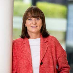 Dr Éidín Ní Shé